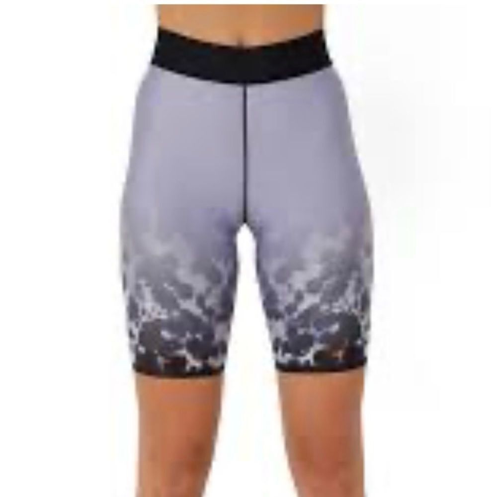 Ultracor Aero Short in Paint Splatter High Rise Bike Short Women’s Size XS NWT